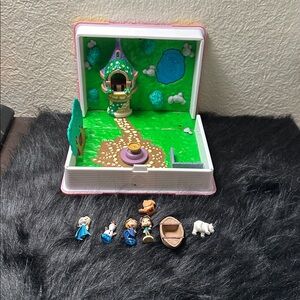 Princess Storybook Playset Fold Polly Pocket Style with Figures